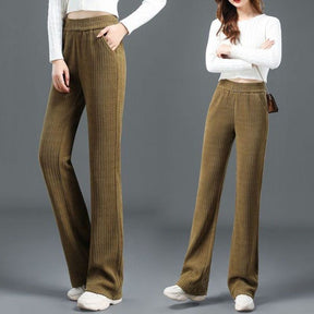 Elegante en veelzijdige broek, afslankend en comfortabel voor alle seizoenen.